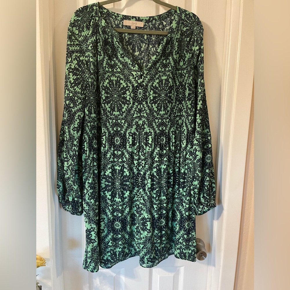 Fun loft dress NWOT